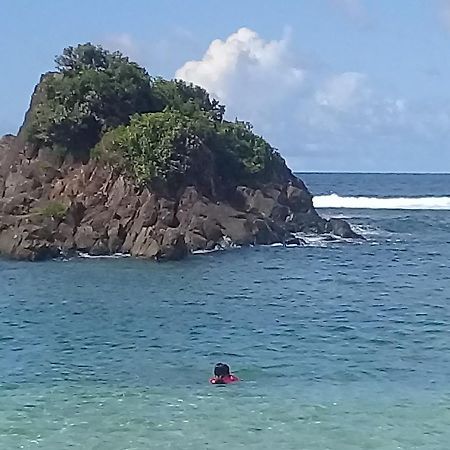 Josurfinn, Puraran Beach Baras  المظهر الخارجي الصورة